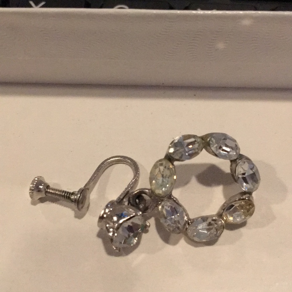 Vintage crystal earrings - Picture 3 of 5